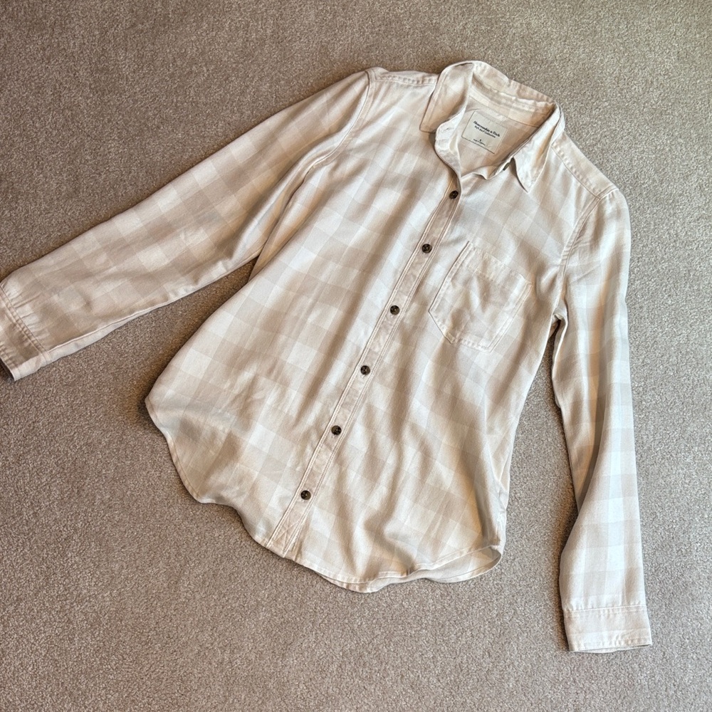Abercrombie & Fitch Soft Collection Button Down Flannel Top